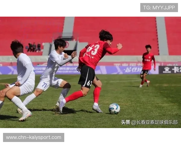 职业俱乐部是否为球员提供多渠道的职业发展支持，俱乐部职业队为主的联赛