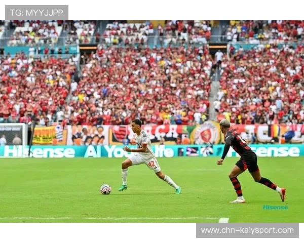 萨内边路爆趟传中，拜仁后点轻松推射，萨内拜仁进球